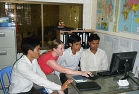 Volunteer Journalism A volunteer demonstrates to her colleagues on a Journalism Project in Cambodia